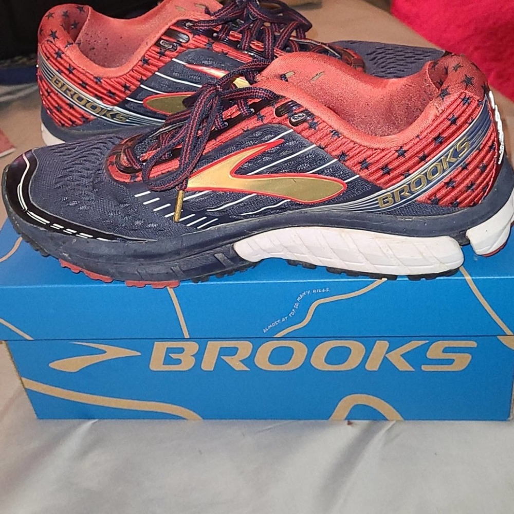 Brooks ghost 9 size 8